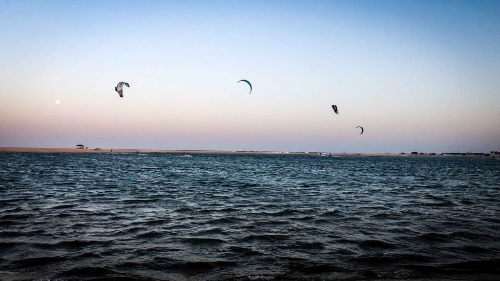 Kitesurfen in Barra Nova, Brasilien