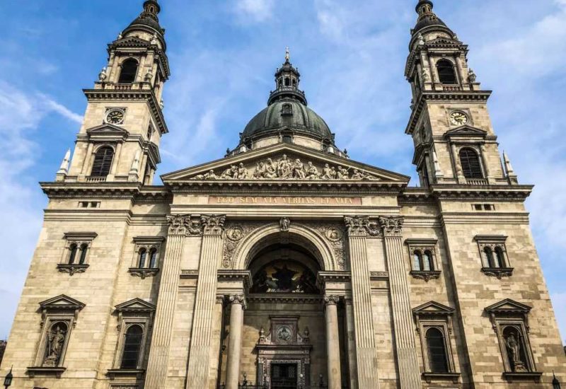 Die St. Stephans Basilica im Stadtteil Pest, Städtereise Budapest.