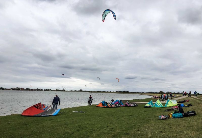 Kitesurfen und Camping auf Fehmarn: Kitespot Gollendorf