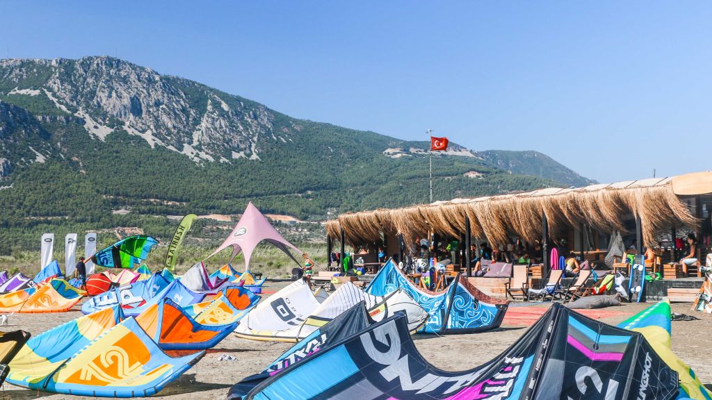 Kitesurfen in Akyaka, Türkei