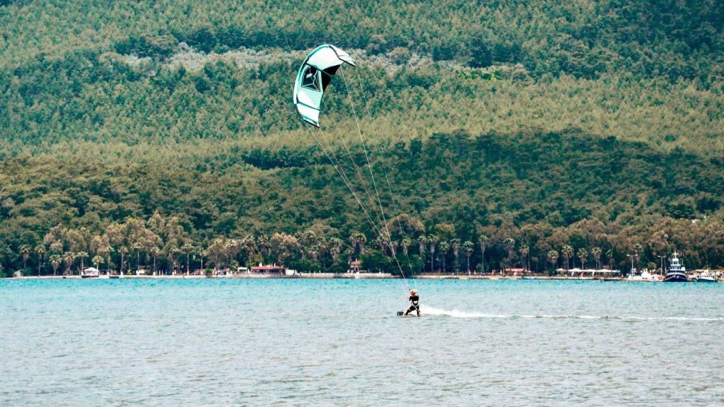 Kitesurfen in Akyaka, Türkei
